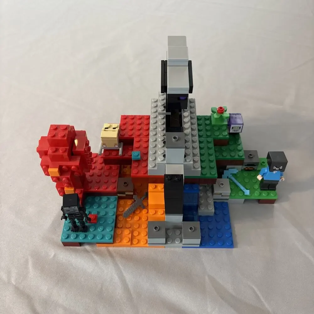 LEGO Minecraft: The Ruined Portal 21172 Building Toy Minifigs Manual Inc.